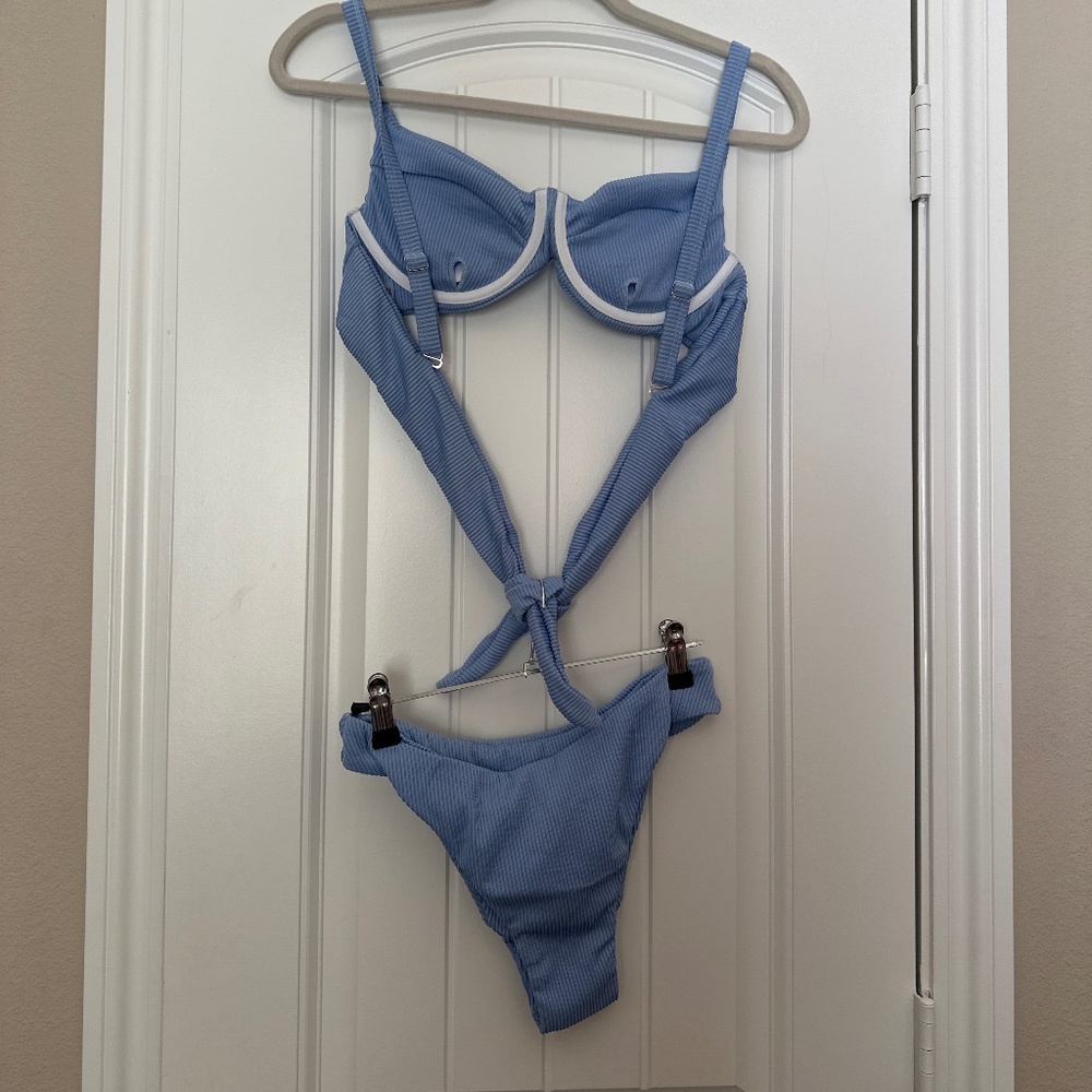 ZAFUL Light Blue Ribbed Bikini Set - Picture 2 of 3